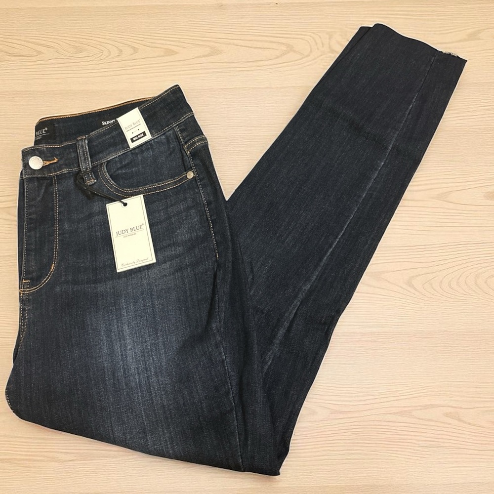 Judy Blue Classic Dark Blue Jeans